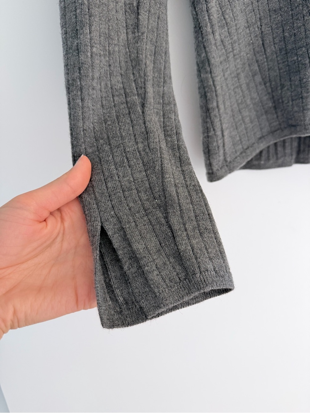Banana Republic Gray Ribbed V-Neck Button-Front Cardigan - Picture 2 of 4